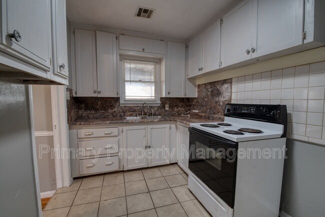 Building Photo - 2469 NW 36th Terrace