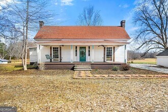 Building Photo - 497 Old Hwy 85