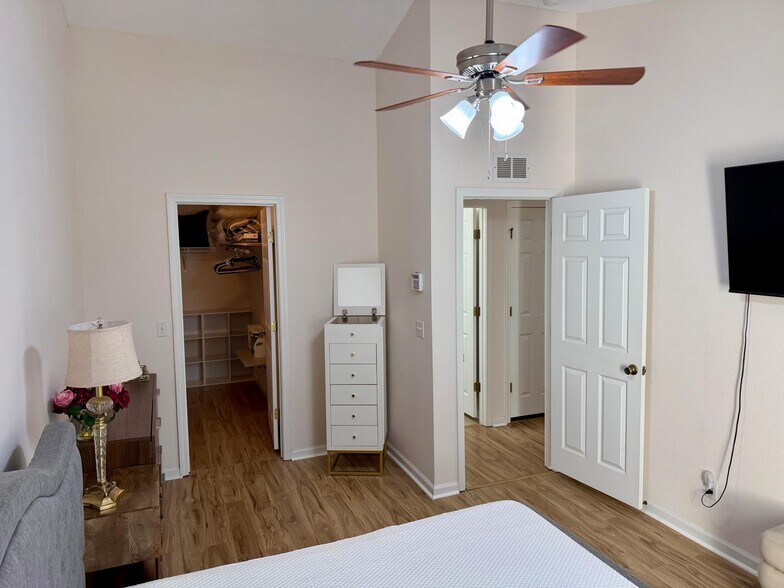 Building Photo - 575 Oakleaf Plantation Pky