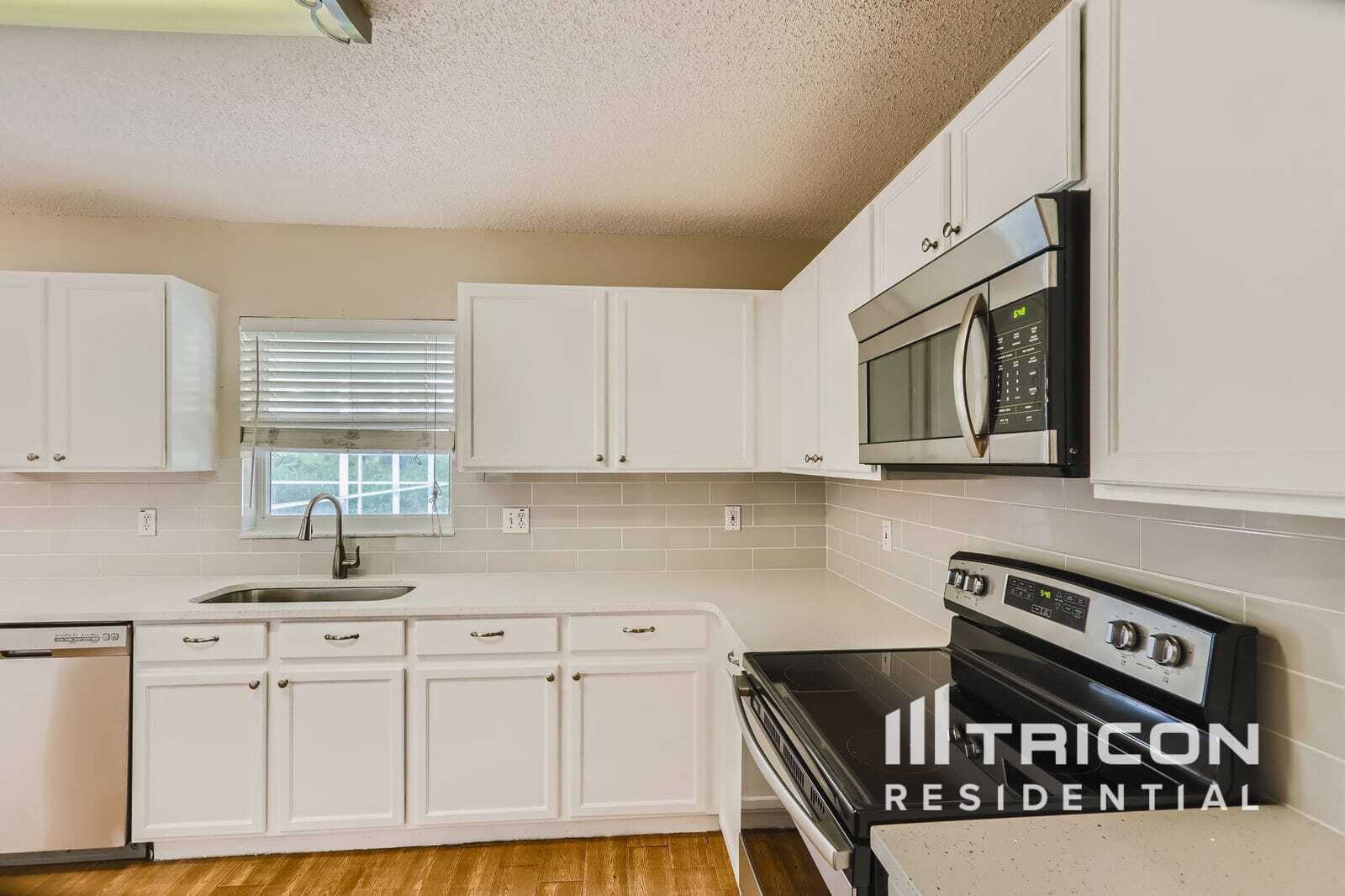 Building Photo - 361 Augustine Ct