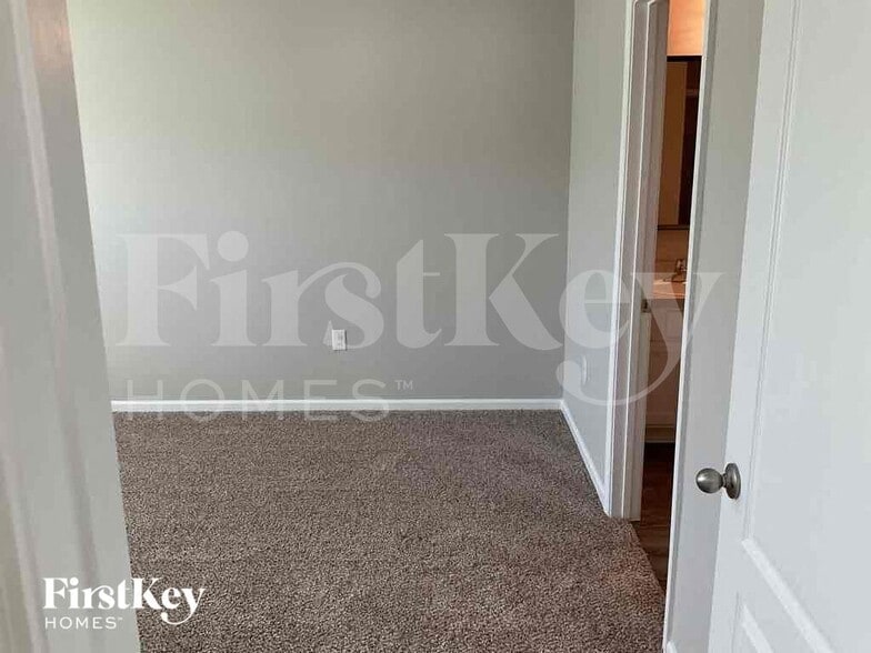 Building Photo - 2366 Sea Palm Ave