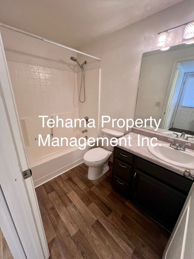 Building Photo - Charming little home in Red Bluff
