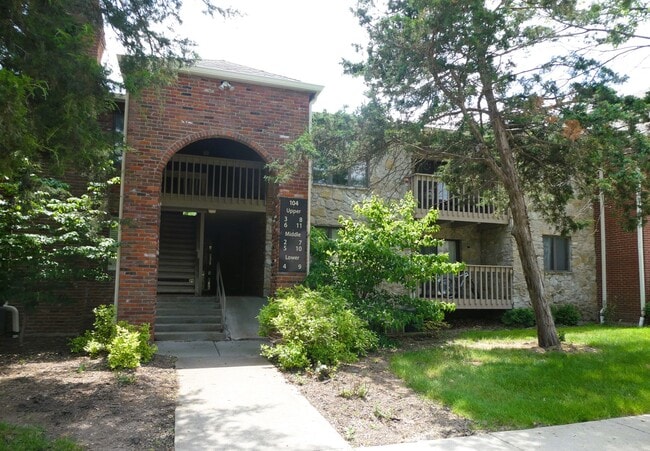 Primary Photo - 2 Bed/ 1 Bath- Village South Condominiums