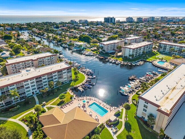 Building Photo - 920 Dogwood Dr