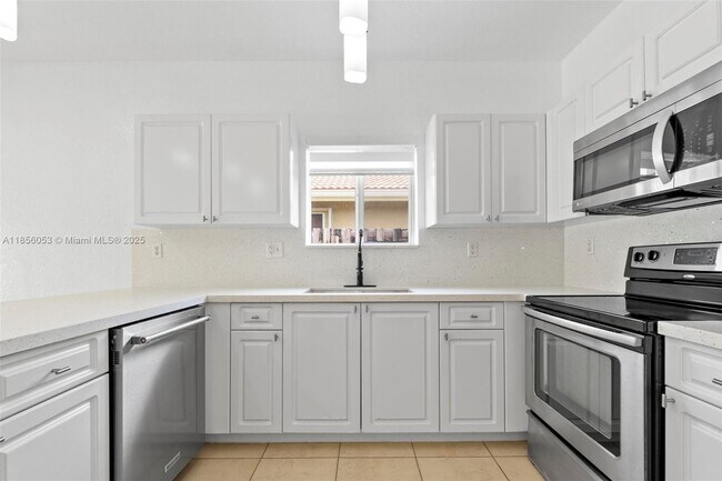 Building Photo - 18348 SW 139th Pl