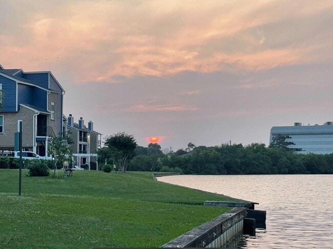 Building Photo - 18519 Egret Bay Blvd