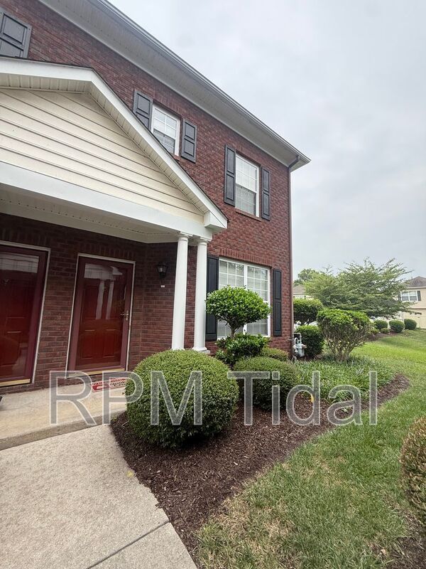 Building Photo - 5813 Ludington Dr
