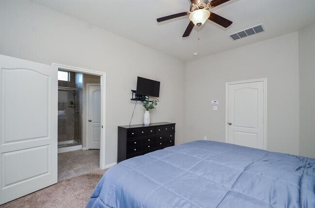 Building Photo - 1627 Summer City Dr