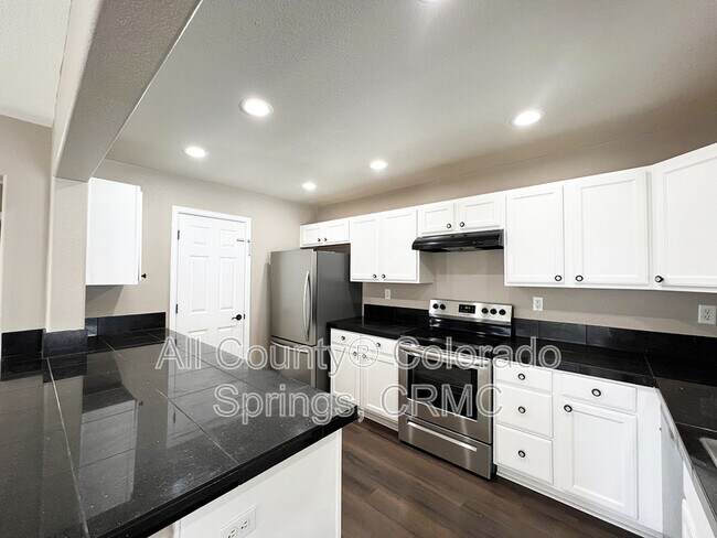 Building Photo - 14345 Woodrock Path