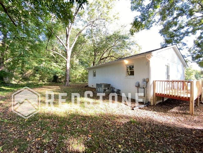 Building Photo - 431 Cleveland Ct