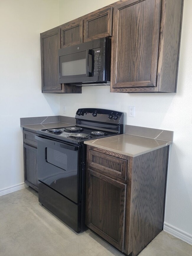 Building Photo - 2325 Zanoletti Ct