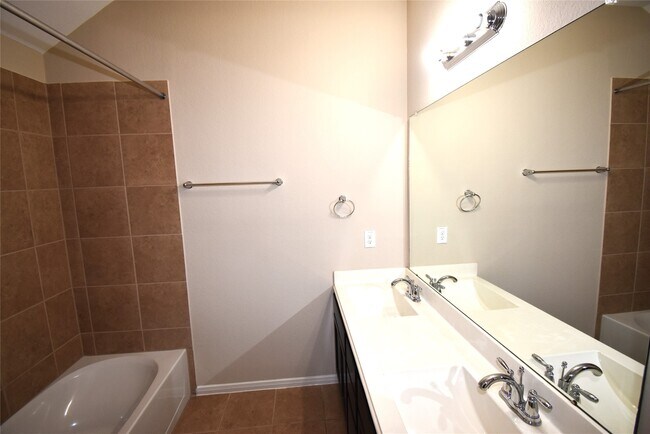 Building Photo - 51 S Greenprint Cir