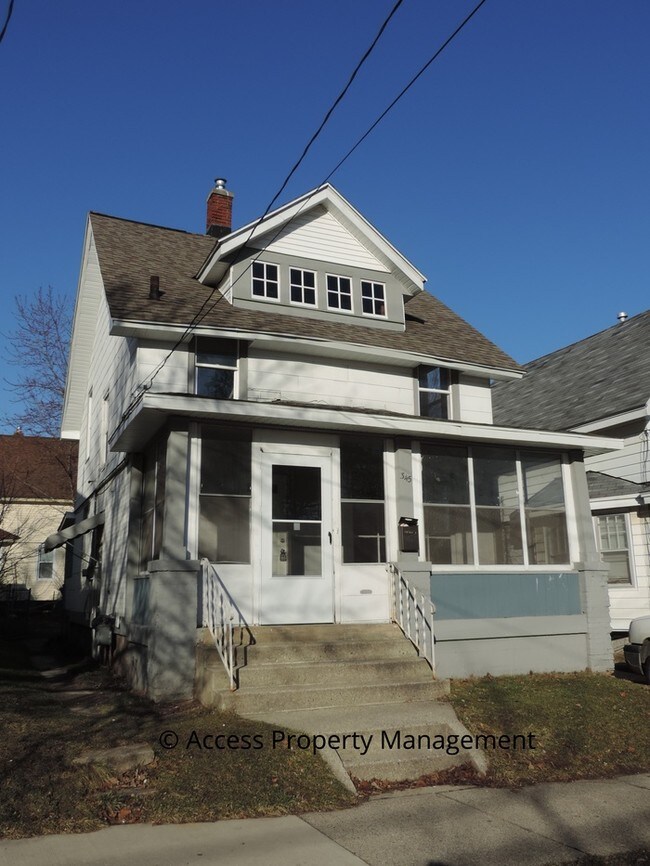 Primary Photo - 345 Diamond Ave NE