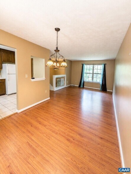 Building Photo - 330 Wood Dr