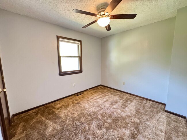 Building Photo - 203 Larkin Ave