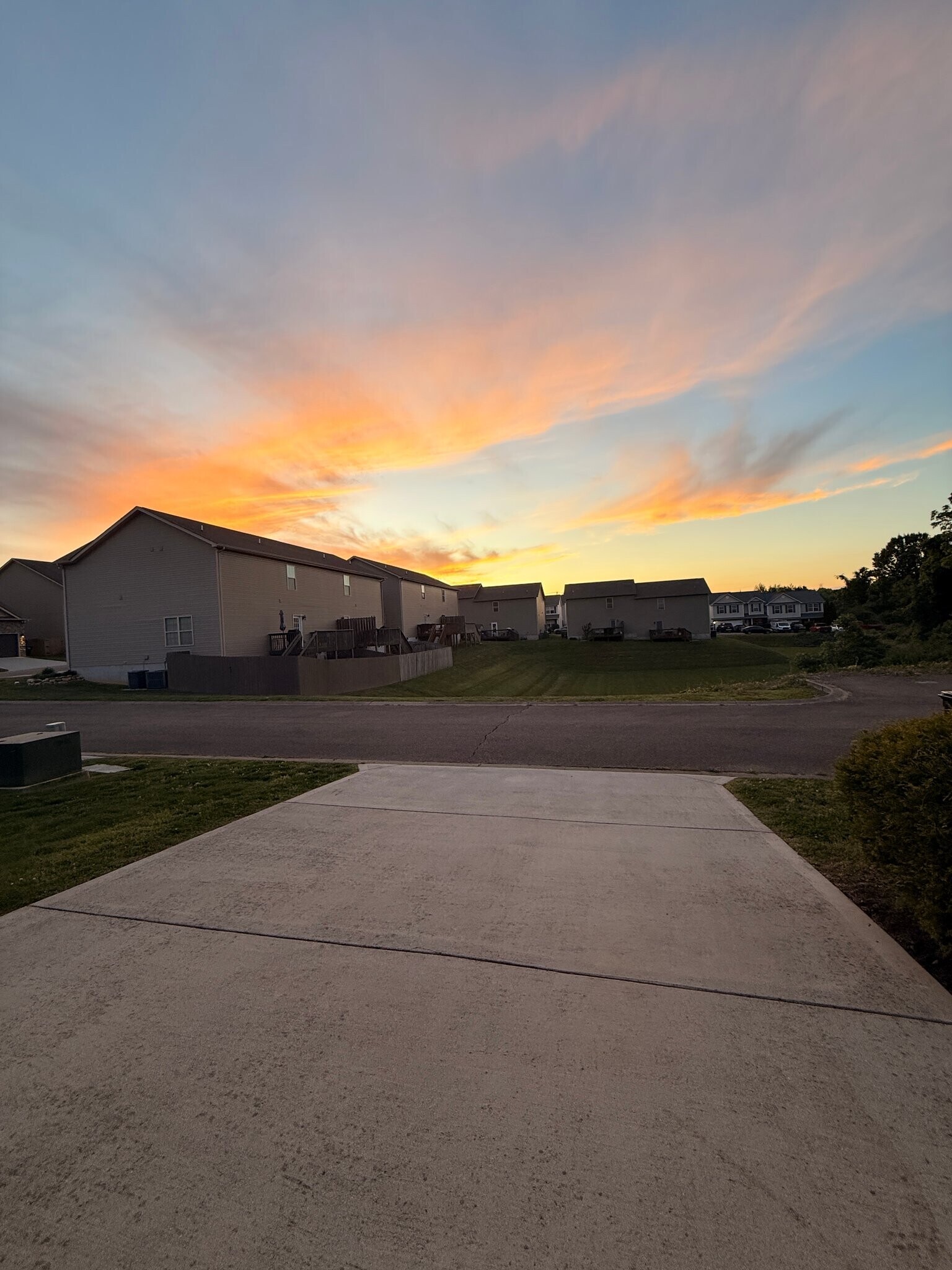 Building Photo - 2410 Galesburg Way,