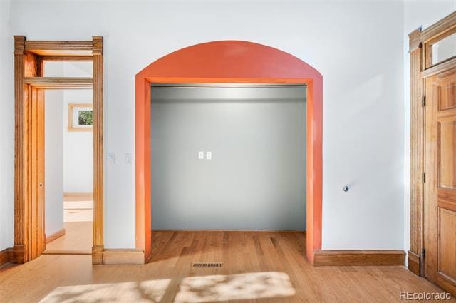 Building Photo - 326 E Dakota Ave