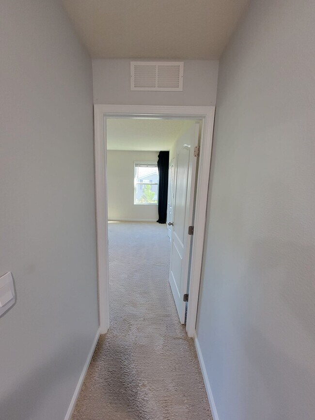 Building Photo - 7635 Legacy Trl