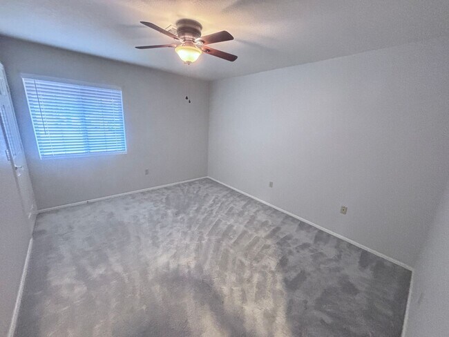 Building Photo - SUN CITY SUMMERLIN 1-STORY ON GOLF COURSE ...