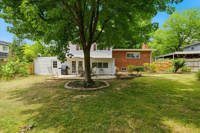 Building Photo - Charming Split-Level Home in the Heart of Alexandria