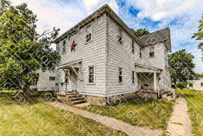 Primary Photo - 230 Kinsey St