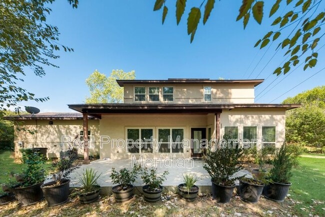 Building Photo - 625 Turtledove Ln