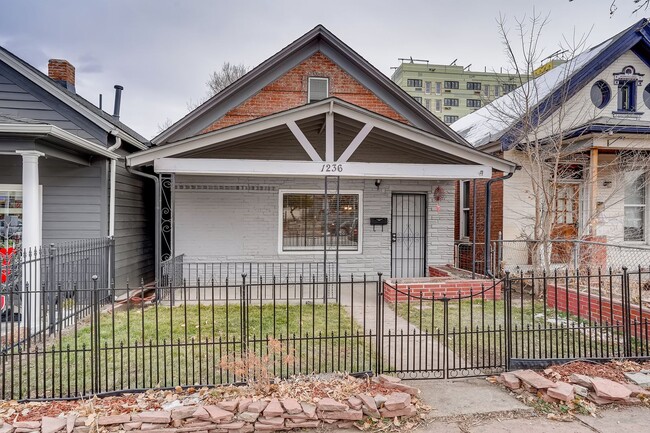 Building Photo - Charming Bungalow with Modern Kitchen and ...