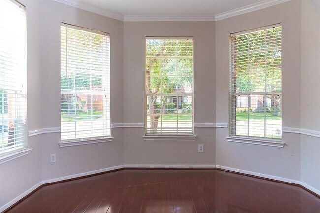 Building Photo - 15411 Seminole Canyon Dr
