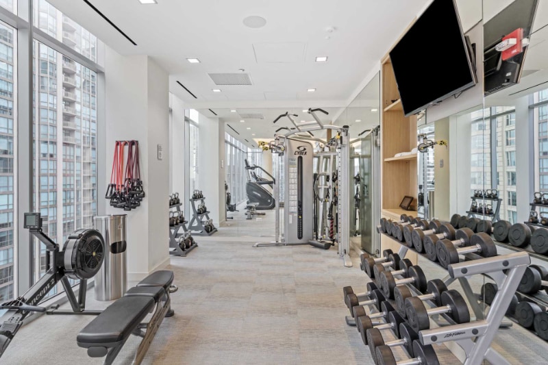 Building Photo - 17 E Huron St