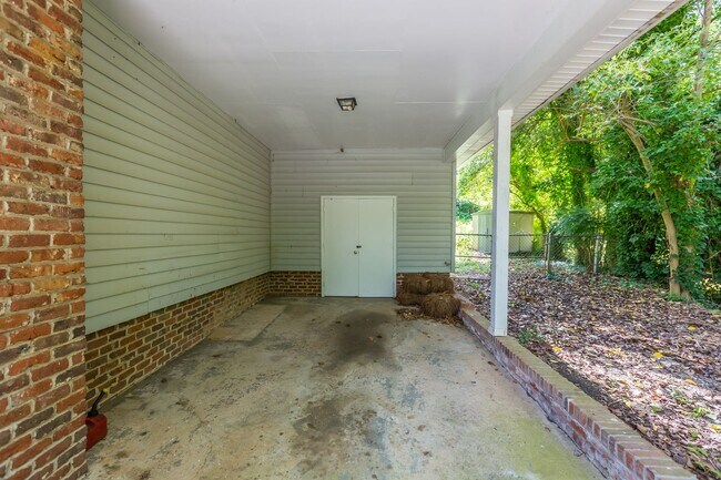 Building Photo - Ardmore Townhome Available Now