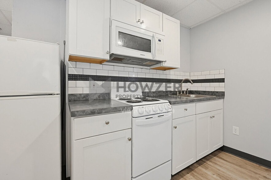 Building Photo - 127 Park St