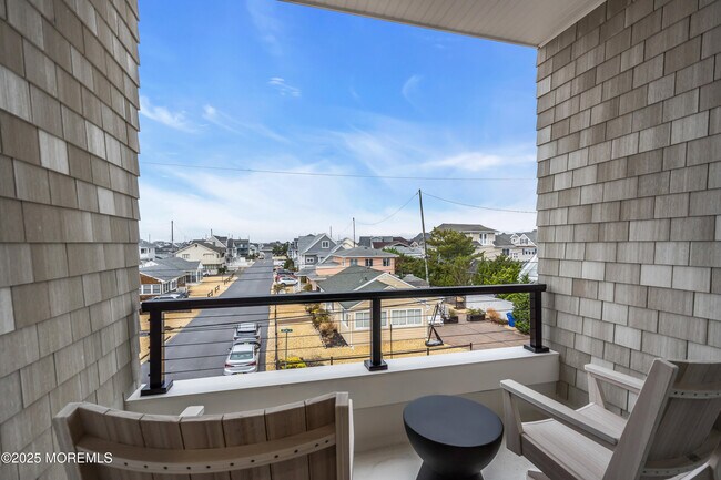 Building Photo - 3580 Ocean Terrace