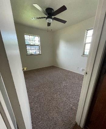 Building Photo - 5804 Rosalyn Dr