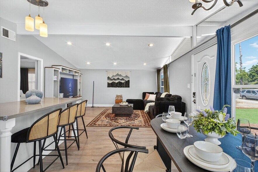 Primary Photo - 768 Lakechime Dr