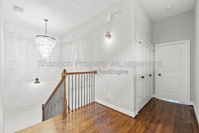 Building Photo - 5936 Kiam St