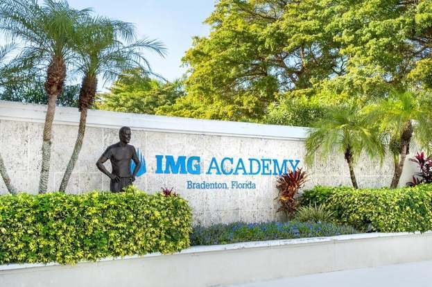 Building Photo - 3401 54th Dr W