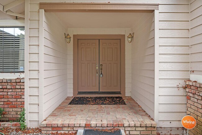 Building Photo - 100 Lippizan Dr