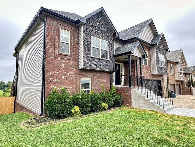 Building Photo - 1093 Henry Pl Blvd
