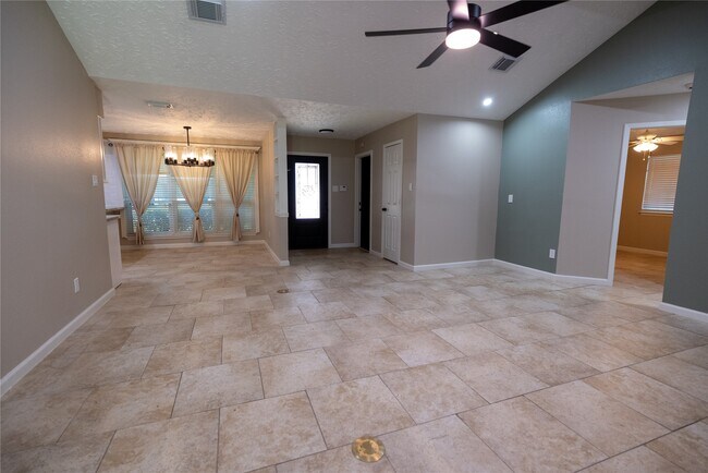 Building Photo - 10323 Lone Brook Dr