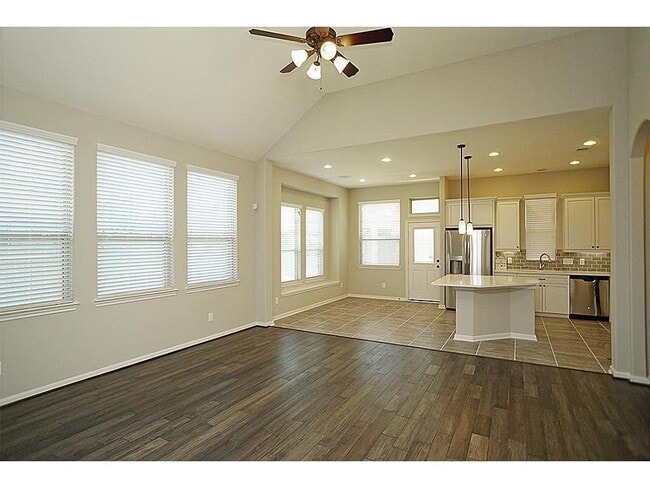 Building Photo - 2411 Village Water Ct