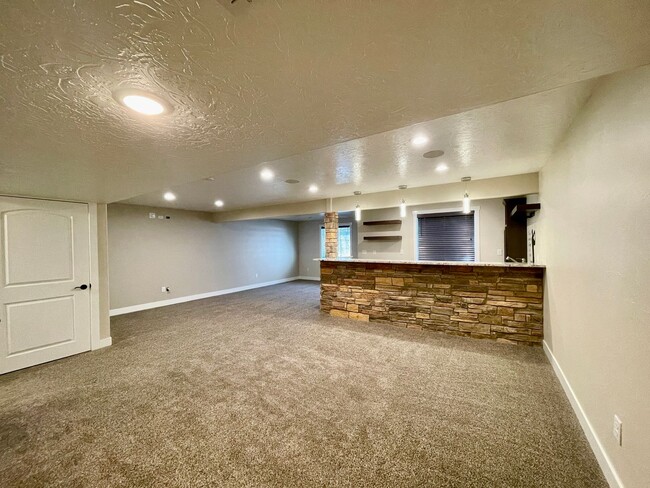 Building Photo - 819 Mt Sneffels Ave