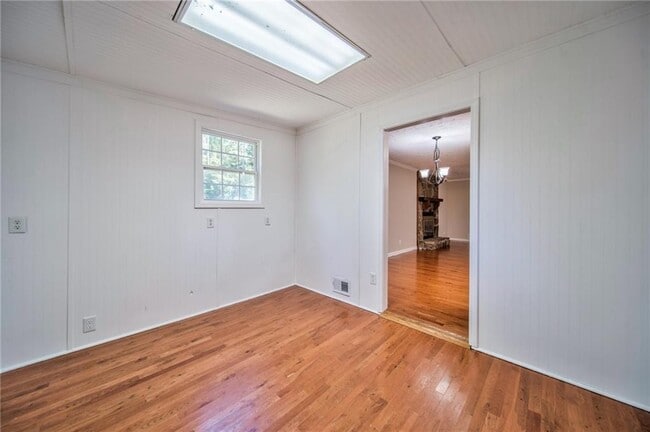 Building Photo - 216 Cedar Valley Ct