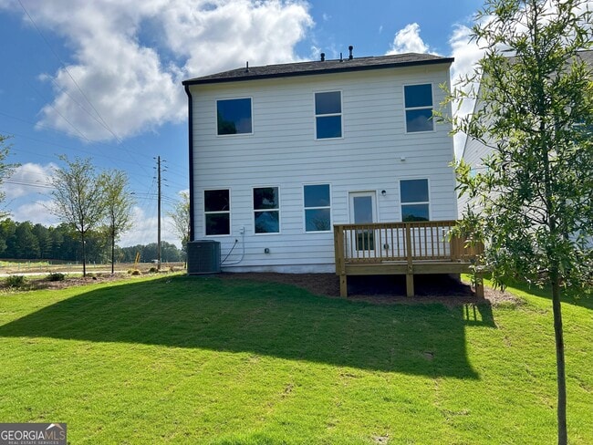 Building Photo - 10 Berry Dr