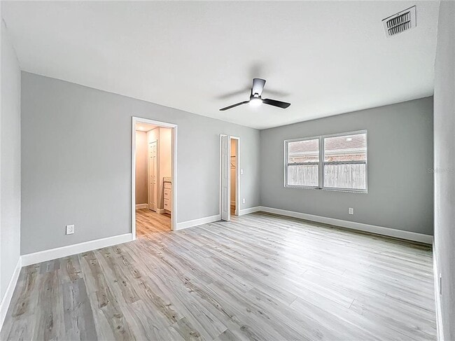 Building Photo - 8676 Hillside Dr