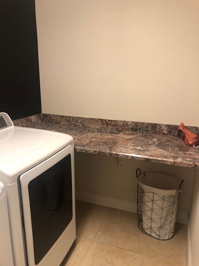 Building Photo - Beautiful Home In Cinnamon Hills