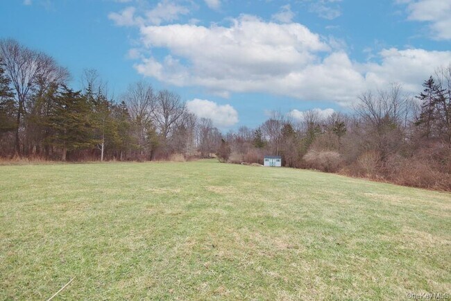 Building Photo - 478 Lake Rd