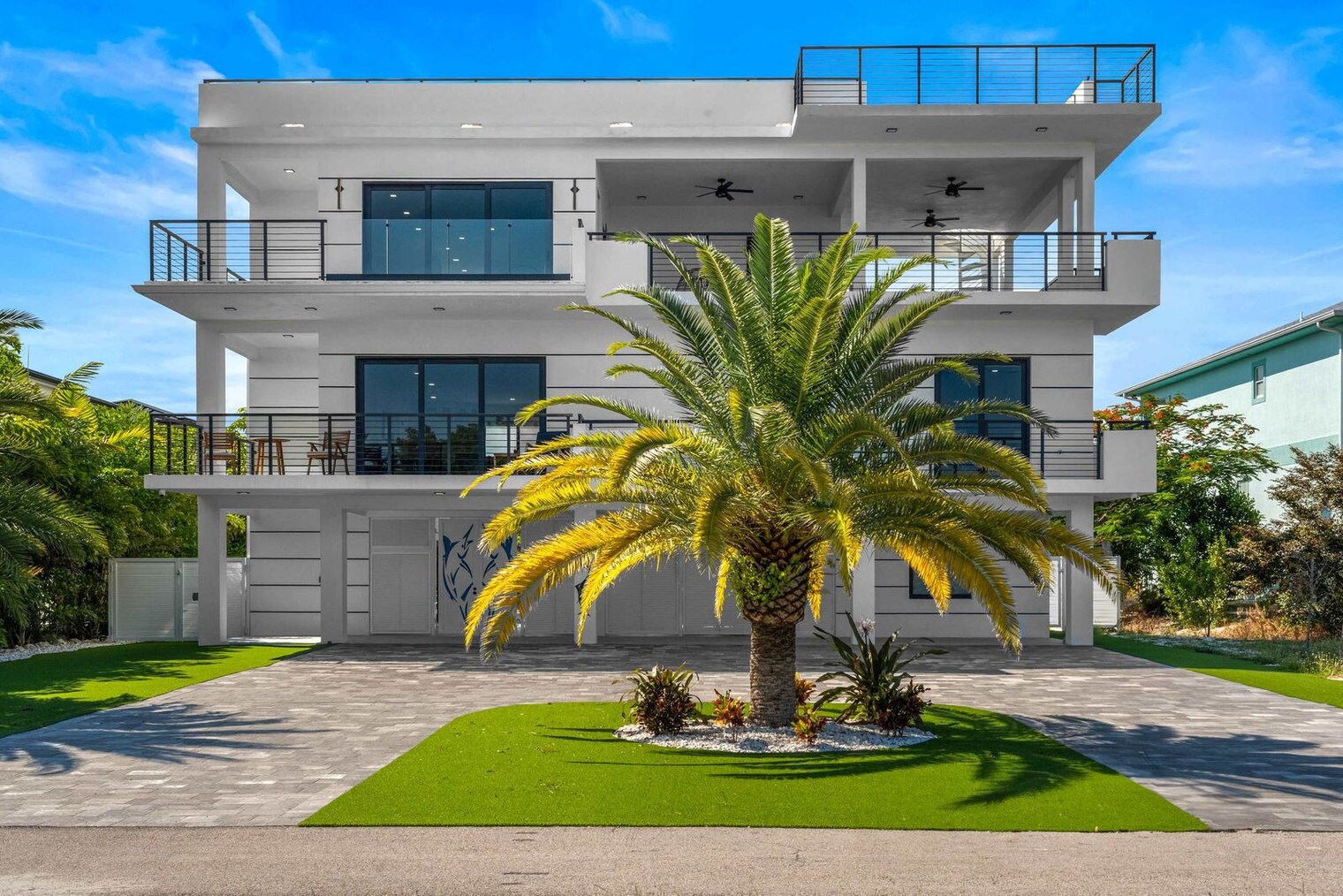 Building Photo - 136 Coco Plum Dr