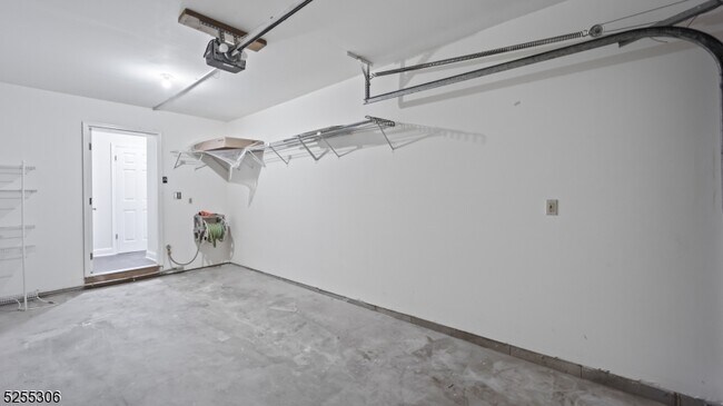 Building Photo - 1306 Stech Dr