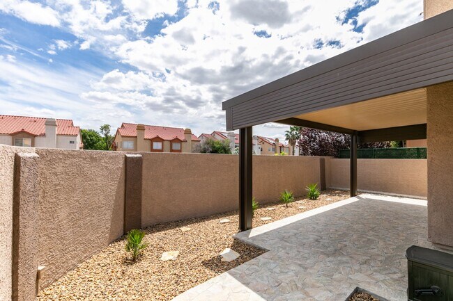 Building Photo - Fully Remodeled Corner-Lot Home with Dual Primary Suites & Private Patio