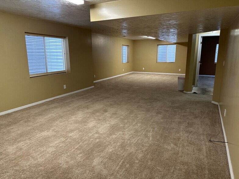 Building Photo - 2824 W Ivory Way